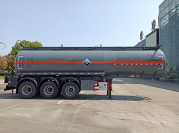 化工液体半挂运输车_DLQ9402GFWA型腐蚀性物品罐式运输半挂车