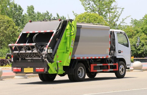 6方压缩垃圾车_东风福瑞卡F6压缩垃圾车