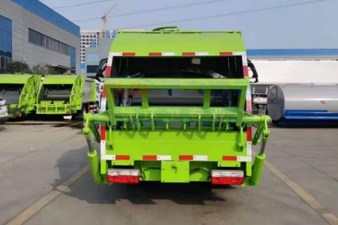 蓝牌压缩垃圾车_东风途逸4方压缩垃圾车