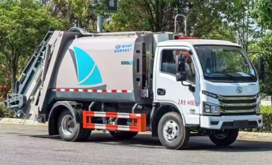 蓝牌压缩垃圾车_上汽跃进6.5方压缩垃圾车