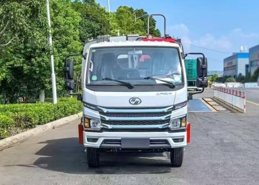 蓝牌压缩垃圾车_上汽跃进6.5方压缩垃圾车