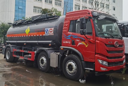 解放小三轴氧化物罐车_拉双氧水不锈钢罐车_过氧化氢罐式运输车