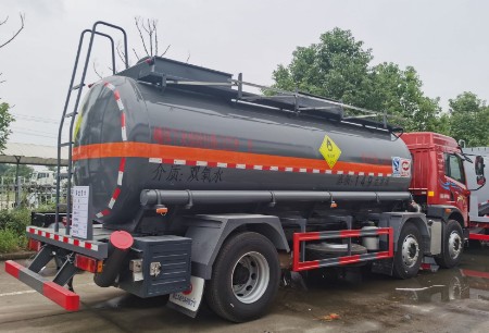 解放小三轴氧化物罐车_拉双氧水不锈钢罐车_过氧化氢罐式运输车