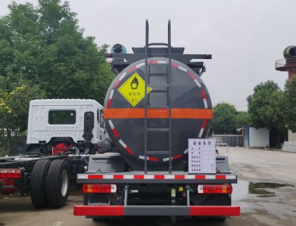 解放小三轴氧化物罐车_拉双氧水不锈钢罐车_过氧化氢罐式运输车