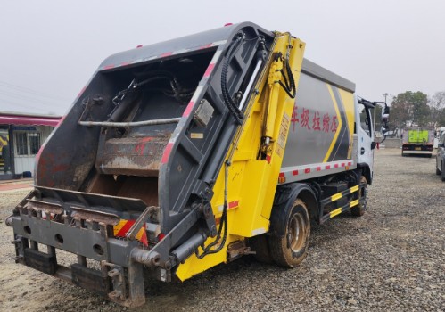 二手东风福瑞卡7方压缩垃圾车_二手湖北凯力压缩垃圾车