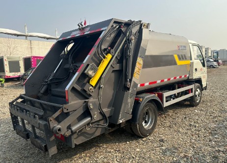  二手福田小卡之星3压缩垃圾车_二手福田蓝牌5.8方压缩垃圾车