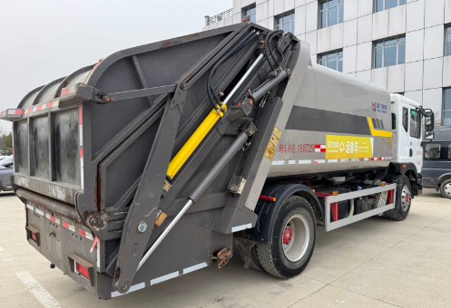 二手14方东风多利卡D9压缩垃圾车_二手九成新凯力14方压缩垃圾车
