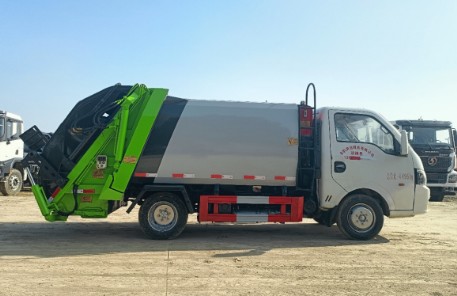 二手东风途逸4.5方压缩垃圾车_二手4.5方蓝牌压缩垃圾车