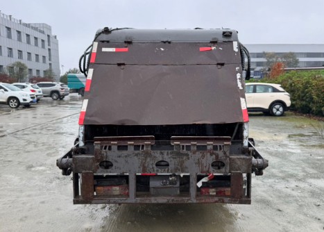 二手凯马4方压缩垃圾车_二手4方蓝牌压缩垃圾车