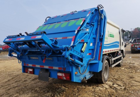 二手江铃凯运7方压缩垃圾车_二手中联重科7方压缩垃圾车