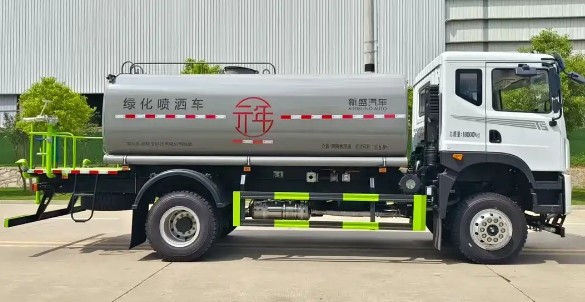 西藏拉萨15方6缸机洒水车_东风15方六缸机洒水车