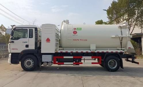 重汽豪沃TX5纯电动吸污车_11方新能源纯电动吸污车 重汽豪沃TX5纯电动吸污车_11方新能源纯电动吸污车