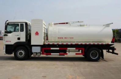 重汽豪沃TX5纯电动吸粪车_楚胜12方新能源吸粪车